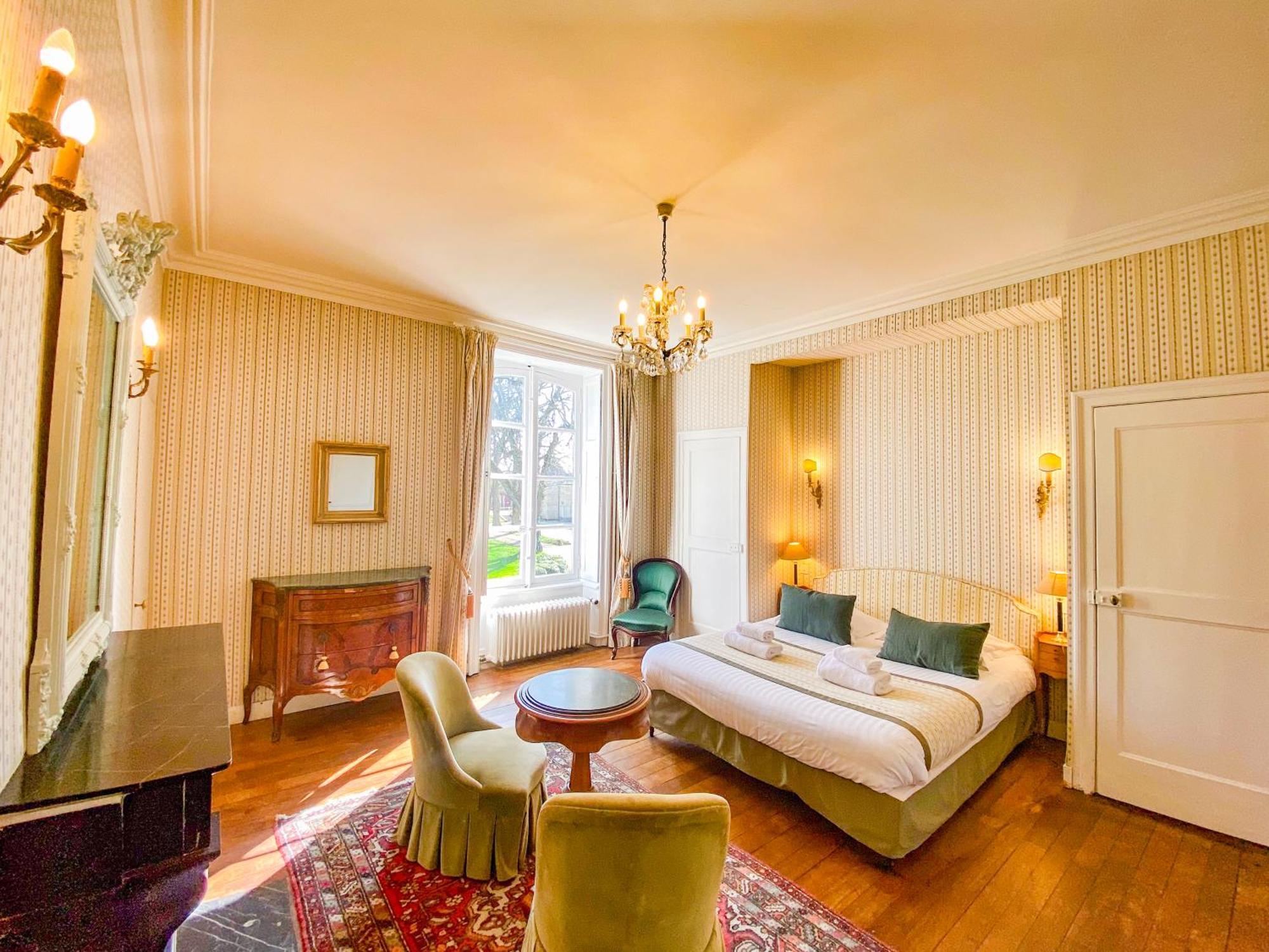 Crosmières Hotel Haras De La Potardiere מראה חיצוני תמונה